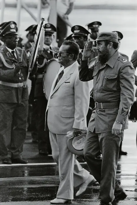 Framed Print : Fidel Castro Saluting with Joseph Tito Framed Print : Fidel Castro Saluting with Joseph Tito