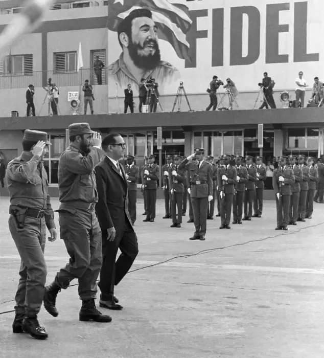 Framed Print : Fidel Castro Saluting Military Cadets Framed Print : Fidel Castro Saluting Military Cadets