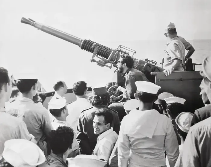 Framed Print : Fidel Castro Sighting a Target With an Anti-Aircraft Battery Framed Print : Fidel Castro Sighting a Target With an Anti-Aircraft Battery