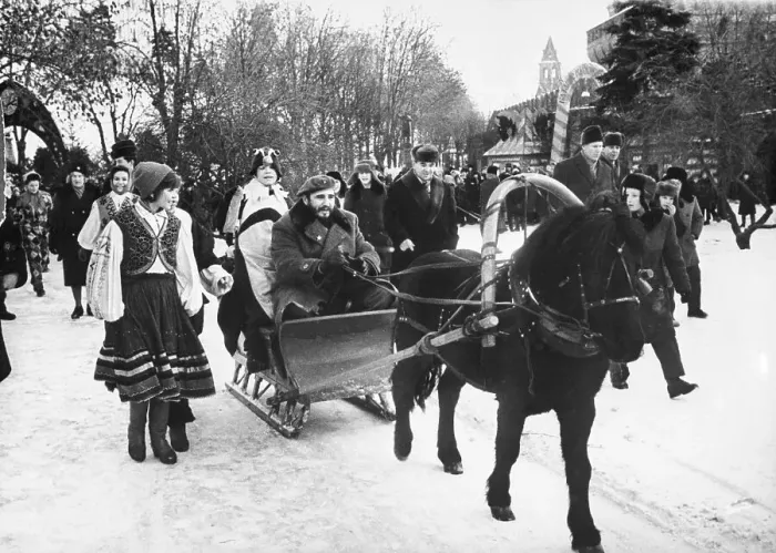 Framed Print : Fidel Castro Sitting in Horse Drawn Carriage
