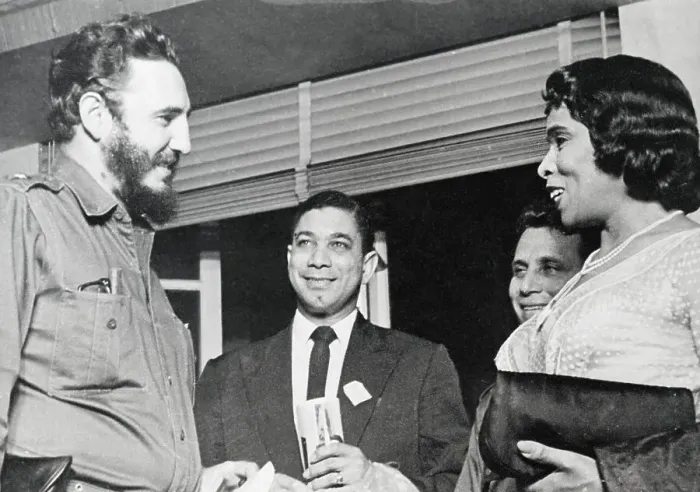 Framed Print : Fidel Castro Smiling at American Singer Framed Print : Fidel Castro Smiling at American Singer