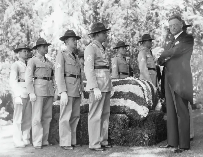Framed Print : Final Rites Held For Will Rogers Framed Print : Final Rites Held For Will Rogers