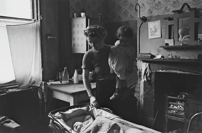 Framed Print : Finsbury Slums Framed Print : Finsbury Slums