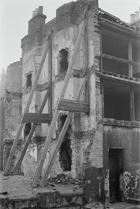 Framed Print : Finsbury Slums Framed Print : Finsbury Slums