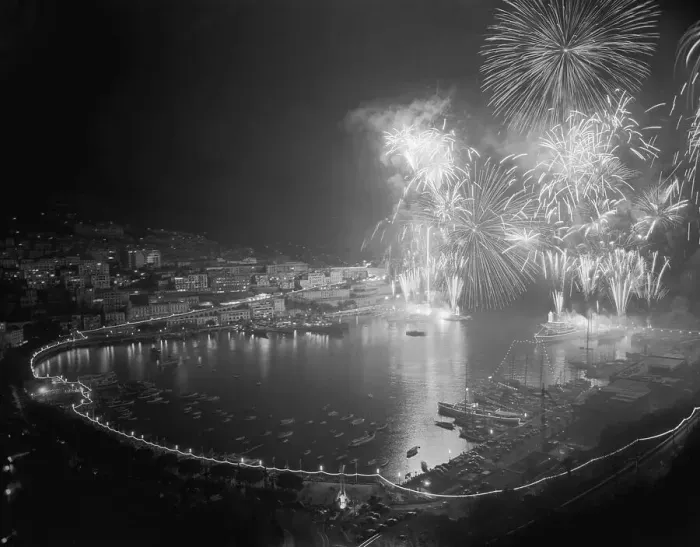 Framed Print : Fireworks Bursting Over the Port of Monaco Framed Print : Fireworks Bursting Over the Port of Monaco