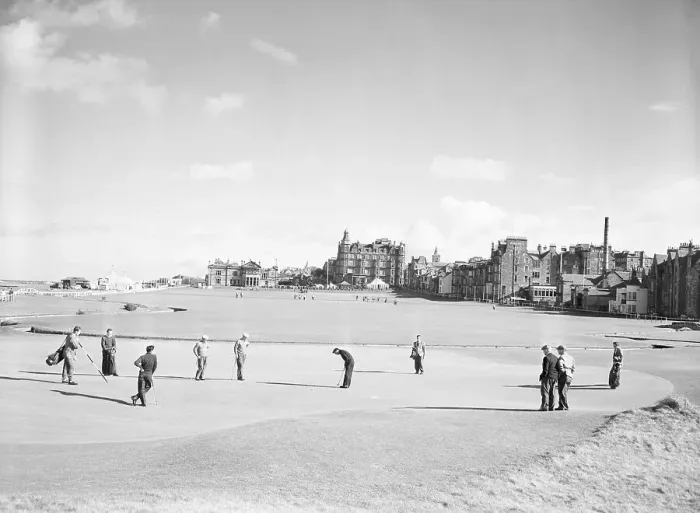 Framed Print : First Green of St. Andrews Golf Course