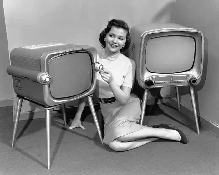 Framed Print : First Lightweight Zenith Televisions Framed Print : First Lightweight Zenith Televisions
