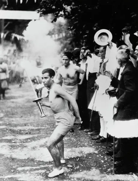 Engrave The Cross タンクトップ　archive 1936 Olympics Torch Bearer Print. Art Prints, Posters & Puzzles