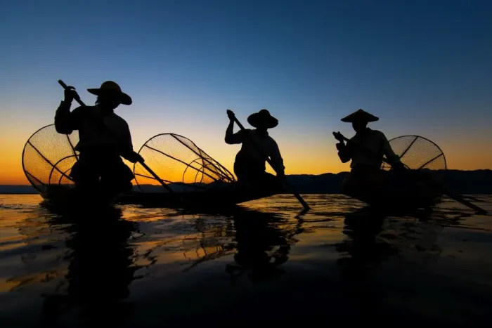 Framed Print : Fishermen at Inle lake Framed Print : Fishermen at Inle lake
