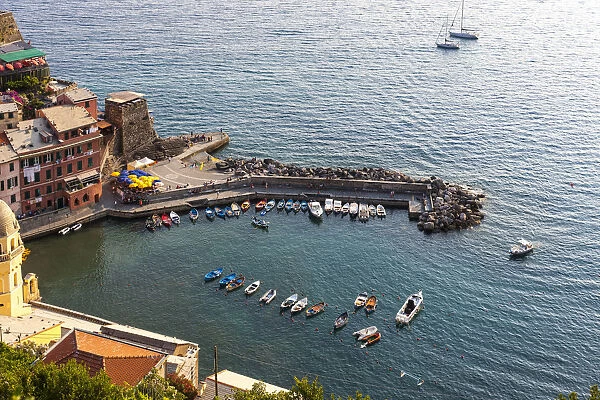 Fishing village of Vernazza, Cinque Terre, UNESCO World Heritage Site, Riviera di Liguria, Vernazza province, Liguria, Italy
