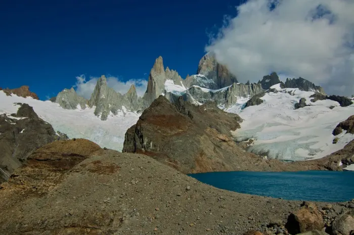 Framed Print : Fitz Roy and laguna de los tres