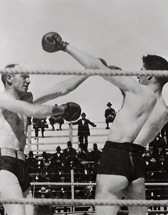 Framed Print : Fitzsimmons and Corbett in Boxing Action Framed Print : Fitzsimmons and Corbett in Boxing Action