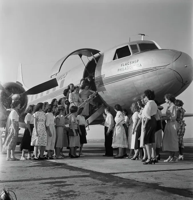 Framed Print : Flagship Philadelphia, Lockheed Constellation Framed Print : Flagship Philadelphia, Lockheed Constellation