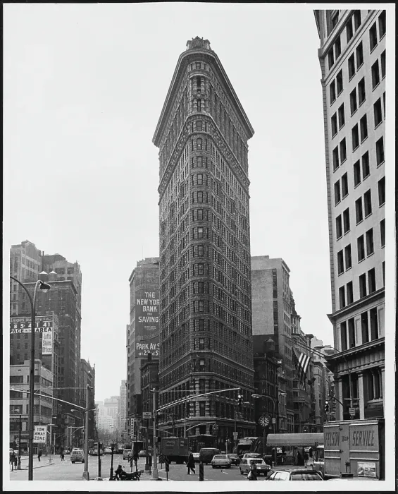 Framed Print : Flatiron Building Framed Print : Flatiron Building