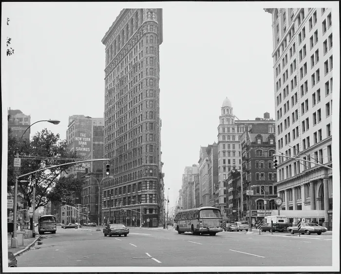 Framed Print : Flatiron Building Framed Print : Flatiron Building