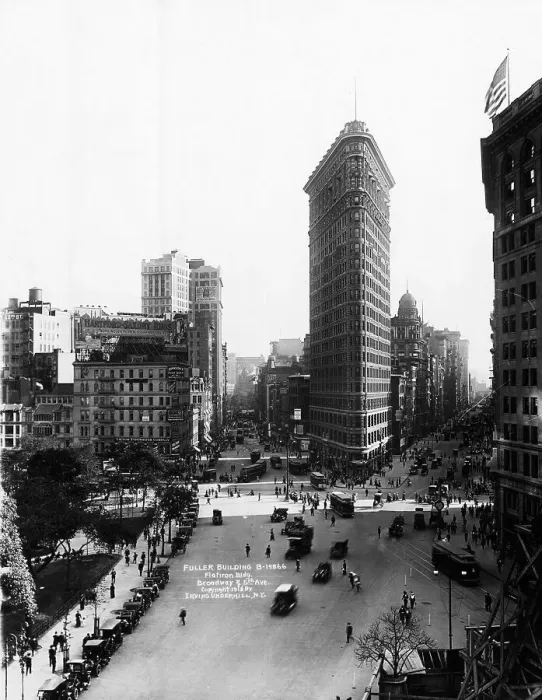 Framed Print : Flatiron Building and Broadway Framed Print : Flatiron Building and Broadway