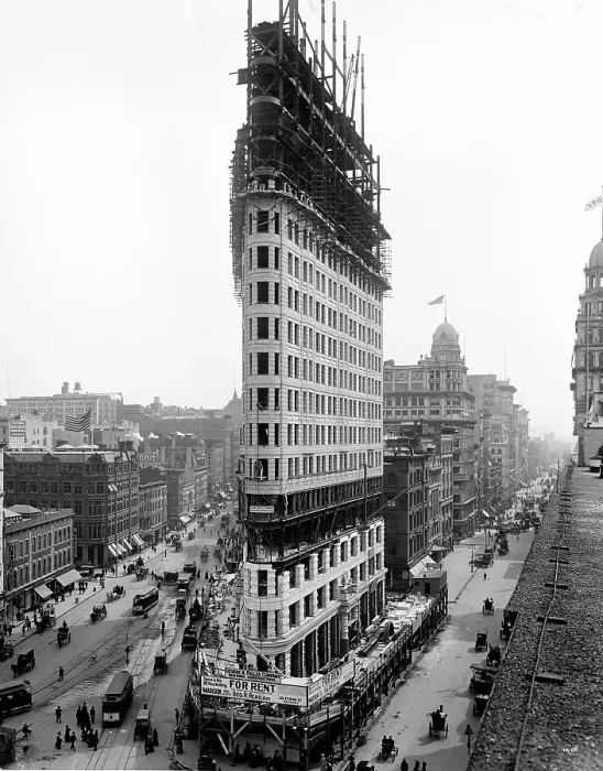 Framed Print : The Flatiron Building Under Construction Framed Print : The Flatiron Building Under Construction