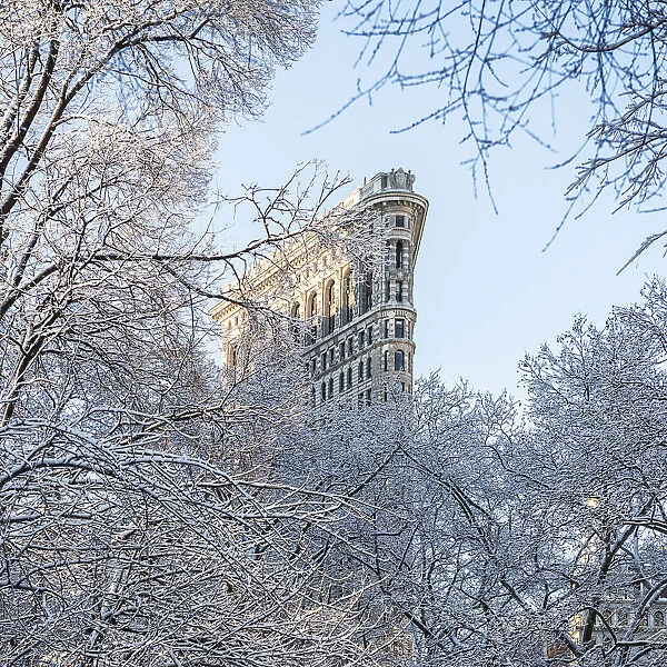 Flatiron Building under snow, New York
