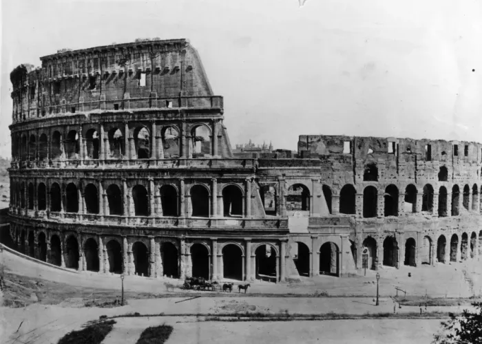 Framed Print : Flavian Amphitheatre Framed Print : Flavian Amphitheatre