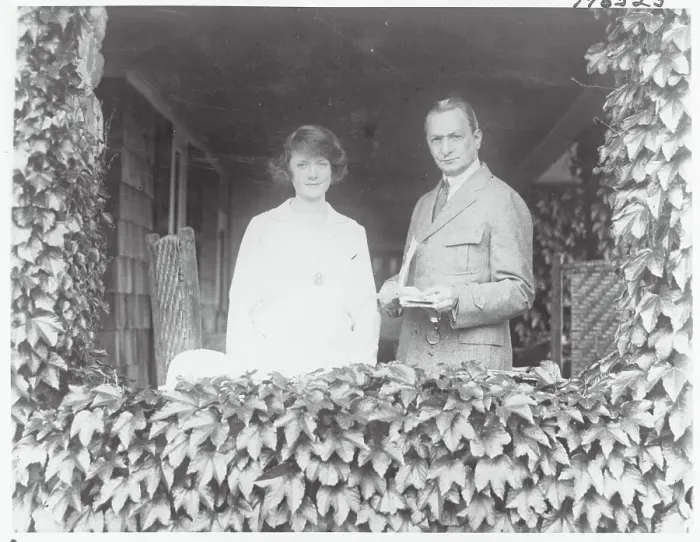 Framed Print : Flo Ziegfeld and Wife at Their Home Framed Print : Flo Ziegfeld and Wife at Their Home