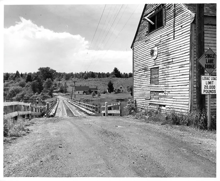 Framed Print : Floating Bridge In Brookfield, Vermont Framed Print : Floating Bridge In Brookfield, Vermont