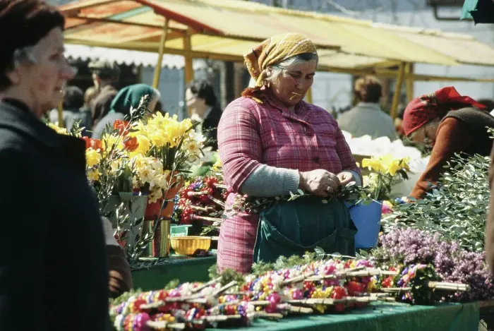 Framed Print : Flower Market, Ljubljana Framed Print : Flower Market, Ljubljana
