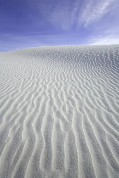 Framed Print : Flowing patterns and shapes created by wind on white gypsum sand dunes Framed Print : Flowing patterns and shapes created by wind on white gypsum sand dunes