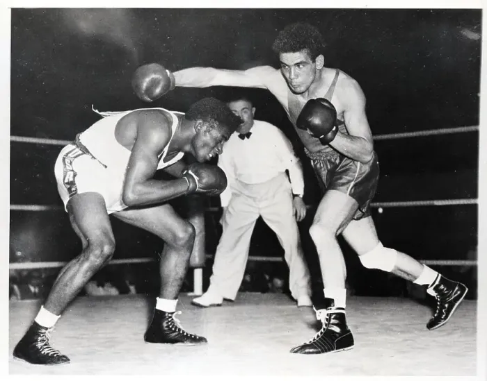 Framed Print : Floyd Patterson Ducking Omar Tebbuka Framed Print : Floyd Patterson Ducking Omar Tebbuka