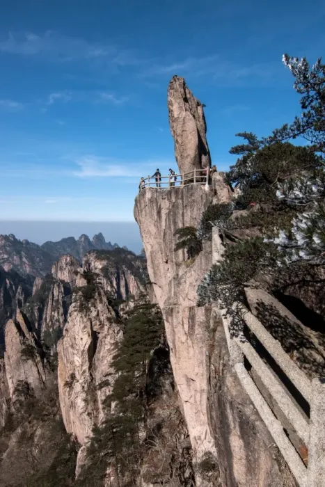 Framed Print : flying stone landmark, Huangshan (Yellow Mountains) Framed Print : flying stone landmark, Huangshan (Yellow Mountains)
