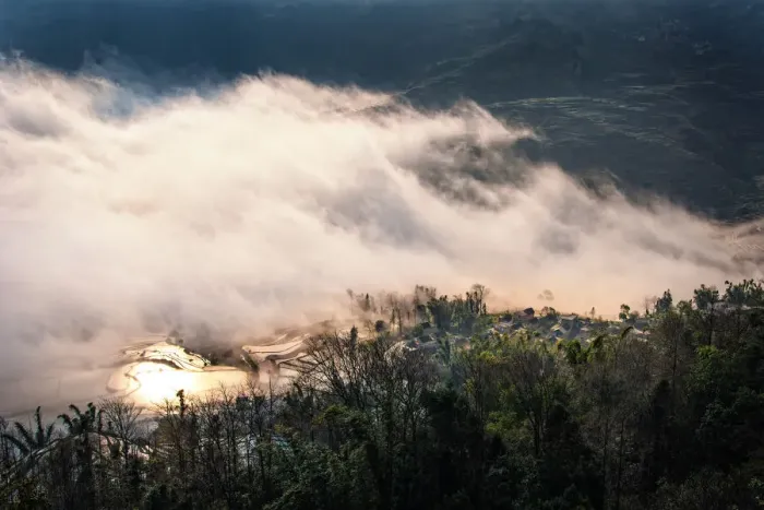 Framed Print : Foggy day in Yuanyang Framed Print : Foggy day in Yuanyang