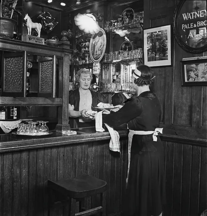 Framed Print : Food At The Crooked Billet Framed Print : Food At The Crooked Billet