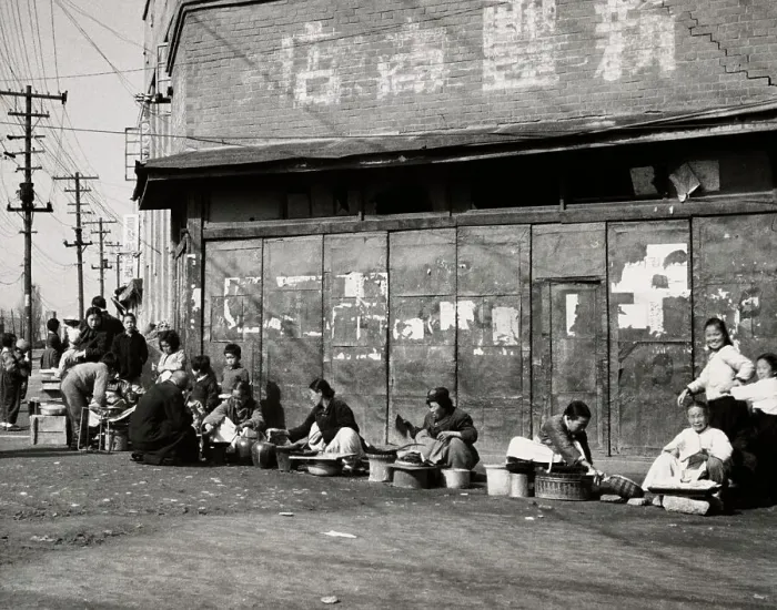Framed Print : Food Vendors In Seoul Framed Print : Food Vendors In Seoul
