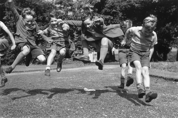 Framed Print : Footloose. July 1955: Somerset children wearing shoes made by Clarks Framed Print : Footloose. July 1955: Somerset children wearing shoes made by Clarks