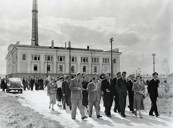 Framed Print : Foreign Diplomats In Front / Atomic Energy Framed Print : Foreign Diplomats In Front / Atomic Energy