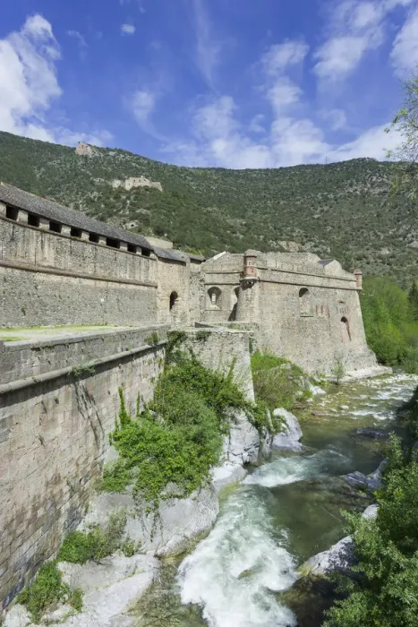 Framed Print : Fortification on the river La Tet, behind Fort Liberia, UNESCO World Heritage Site, Villefranche-de-Conflent, Languedoc-Roussillon, France Framed Print : Fortification on the river La Tet, behind Fort Liberia, UNESCO World Heritage Site, Villefranche-de-Conflent, Languedoc-Roussillon, France