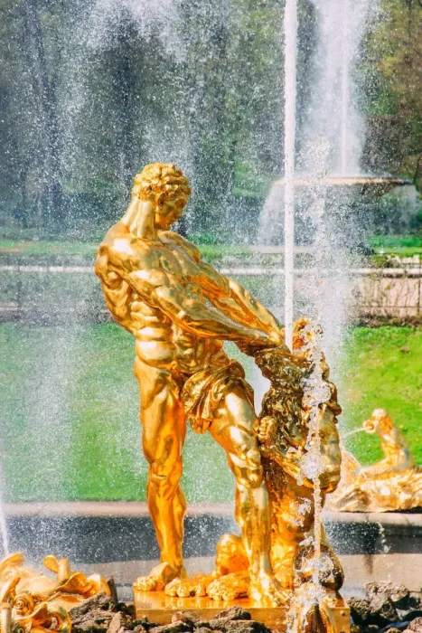 Framed Print : The fountain with the statue of Samson, Peterhof