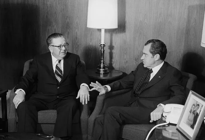 Framed Print : Frank Fitzsimmons and Richard Nixon Talk Framed Print : Frank Fitzsimmons and Richard Nixon Talk