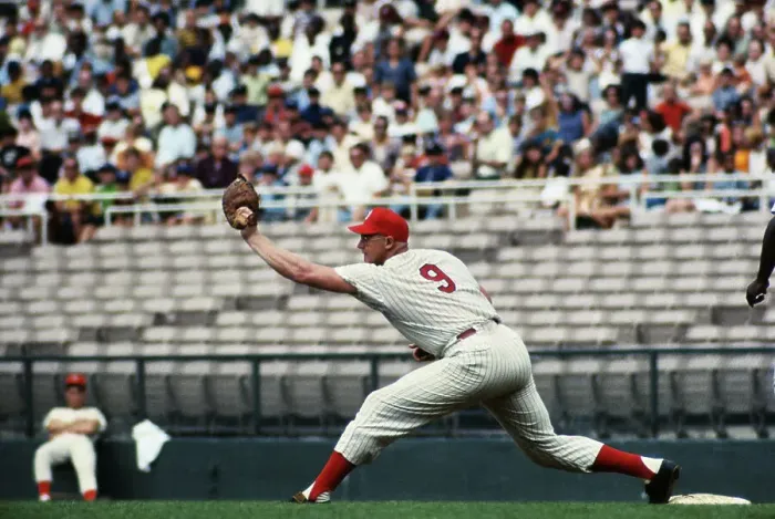 Framed Print : Frank Howard Catching a Ball Framed Print : Frank Howard Catching a Ball