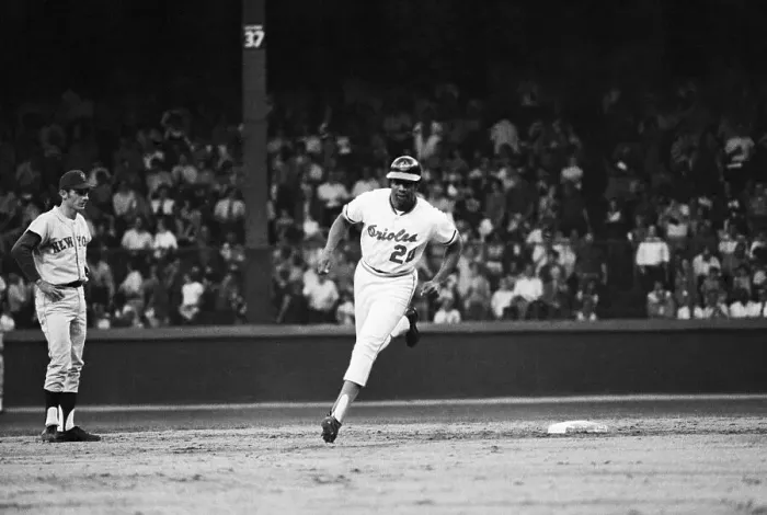 Framed Print : Frank Robinson Rounds Second Base Framed Print : Frank Robinson Rounds Second Base