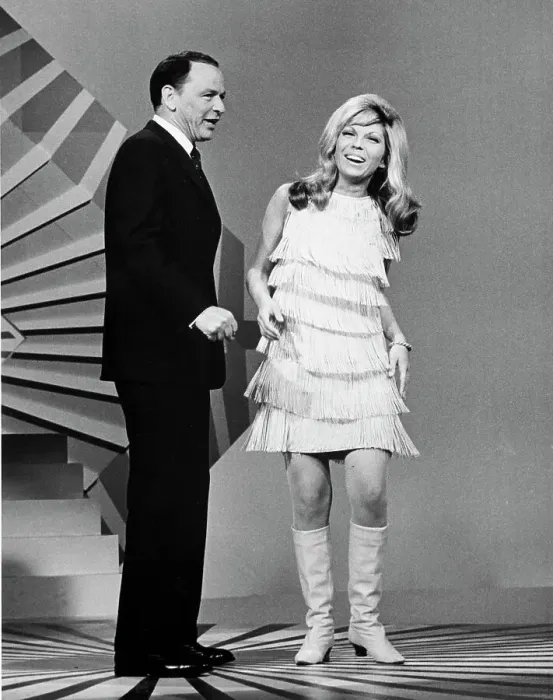 : Frank Sinatra and Daughter Nancy on TV : Frank Sinatra and Daughter Nancy on TV