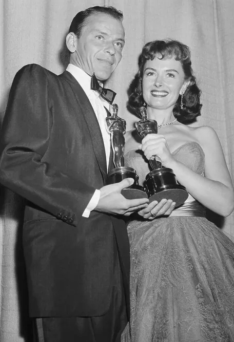 Framed Print : Frank Sinatra and Donna Reed Holding Oscars Framed Print : Frank Sinatra and Donna Reed Holding Oscars