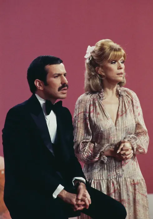 Framed Print : Frank Sinatra Jr And Nancy Sinatra Framed Print : Frank Sinatra Jr And Nancy Sinatra