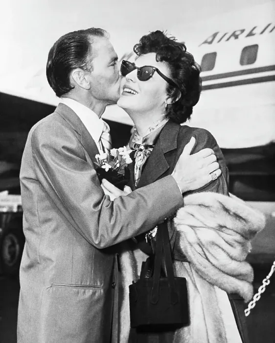 Framed Print : Frank Sinatra Kissing Wife Ava Gardener Framed Print : Frank Sinatra Kissing Wife Ava Gardener