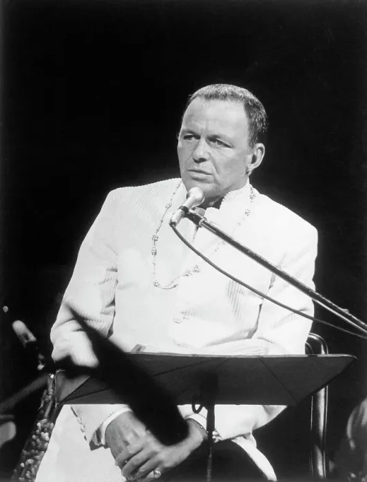 : Frank Sinatra Performs on TV Special : Frank Sinatra Performs on TV Special