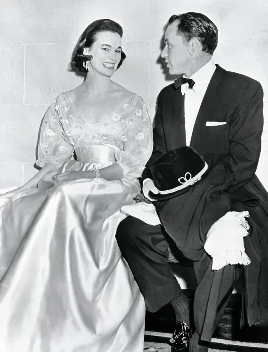Framed Print : Frank Sinatra Sitting with Gloria Vanderbilt Framed Print : Frank Sinatra Sitting with Gloria Vanderbilt