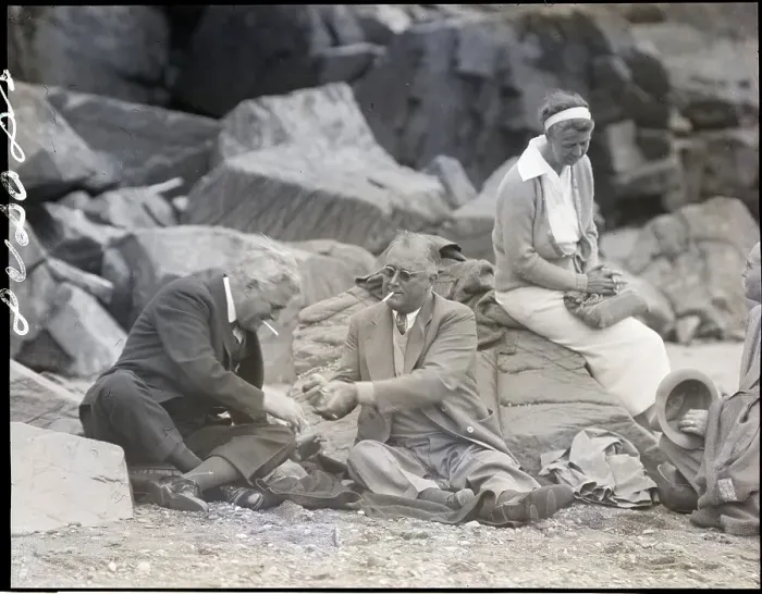 Framed Print : Franklin D. and Eleanor Roosevelt with Allison Dysart at Beach