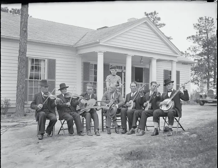 Framed Print : Franklin D. Roosevelt with Daughter and Musicians on Lawn Framed Print : Franklin D. Roosevelt with Daughter and Musicians on Lawn