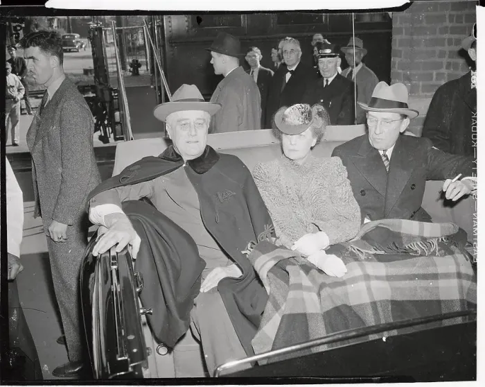 Framed Print : Franklin D. Roosevelt En Route to Meeting on Pearl Harbor Framed Print : Franklin D. Roosevelt En Route to Meeting on Pearl Harbor