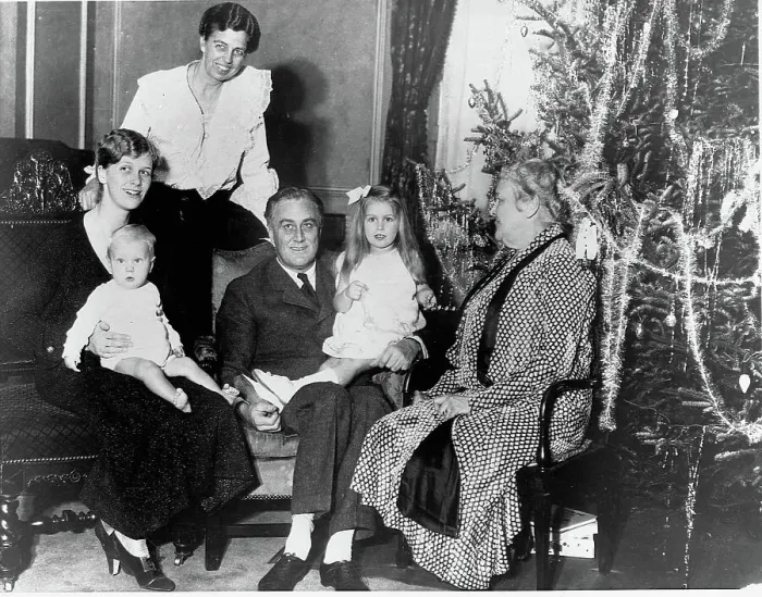 Framed Print : Franklin D. Roosevelt and Family Framed Print : Franklin D. Roosevelt and Family