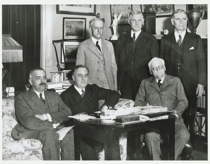 Framed Print : Franklin D. Roosevelt and Peer Governors at Governor Conference Framed Print : Franklin D. Roosevelt and Peer Governors at Governor Conference